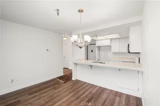 Photo #5: SB24174527 Listing 