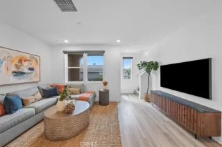 Photo #2: SB24189260 Listing 