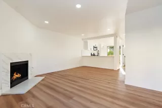 Photo #5: SB24196171 Listing 