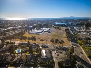 Photo #2: SB24232191 Listing 