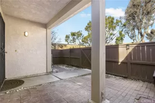 Photo #4: SB25009138 Listing 