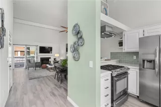 Photo #2: SB25015900 Listing