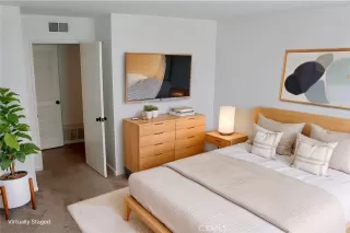 Photo #4: SB25047374 Listing 