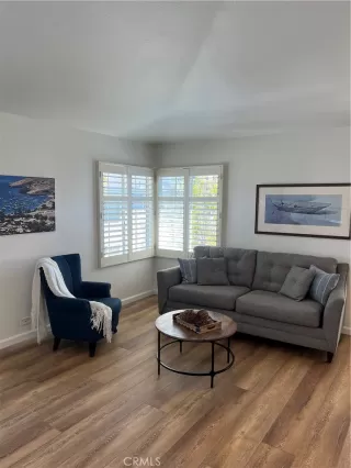 Photo #3: SB25051998 Listing