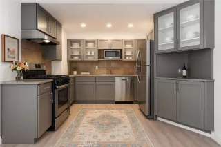 Photo #1: SB25076754 Listing 