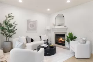 Photo #1: SB25090431 Listing 