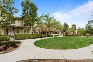 Photo #4: SB25090431 Listing 