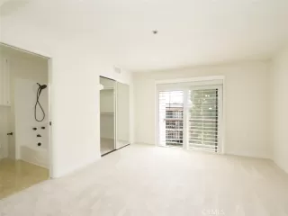 Photo #6: SB25110105 Listing 