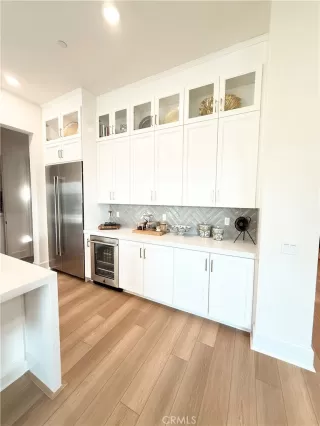 Photo #5: SB25115185 Listing 