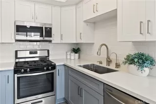 Photo #6: SB25125707 Listing 