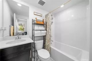 Photo #3: SB25139815 Listing 