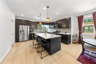 Photo #5: SB25139815 Listing 