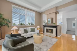 Photo #3: SB25151188 Listing 