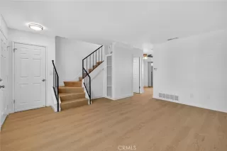 Photo #3: SB25163932 Listing