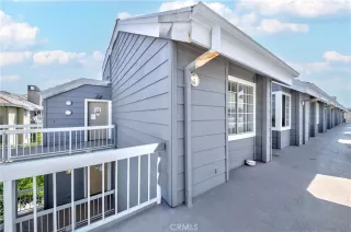 Photo #1: SB25184198 Listing