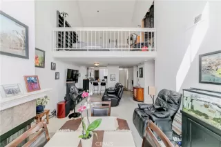 Photo #6: SB25184198 Listing