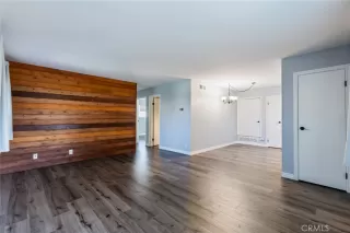 Photo #3: SB25222158 Listing 