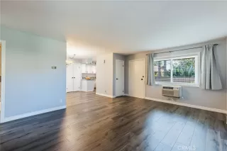 Photo #5: SB25222158 Listing 