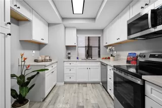 Photo #5: SB25222907 Listing