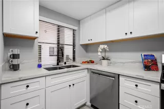 Photo #6: SB25222907 Listing