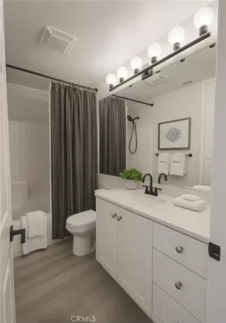 Photo #5: SB25232627 Listing 