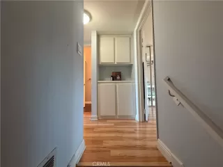 Photo #3: SB25252020 Listing 