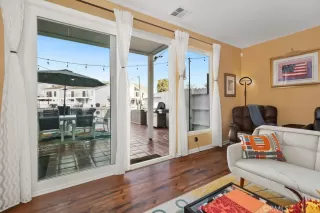 Photo #3: SB25254488 Listing 