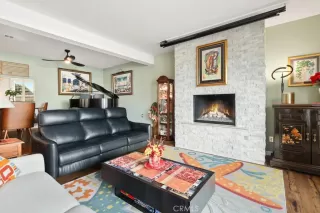 Photo #4: SB25254488 Listing 