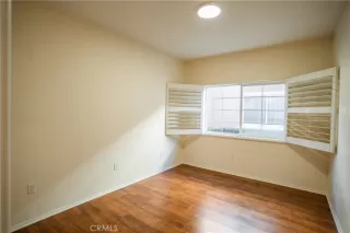 Photo #4: SB25264546 Listing 