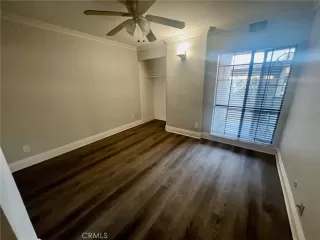 Photo #4: SB25275343 Listing 