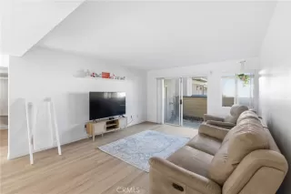 Photo #3: SB26007457 Listing 