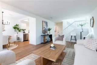 Photo #1: SB26022196 Listing