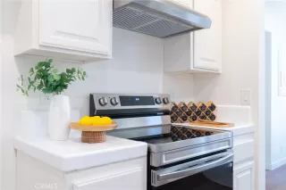 Photo #5: SB26022196 Listing