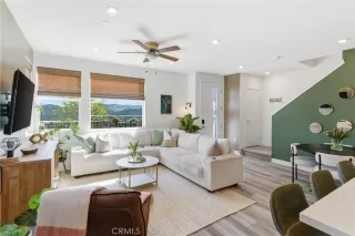 Photo #3: SB26051521 Listing