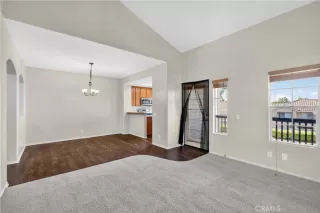 Photo #4: SB26062868 Listing 