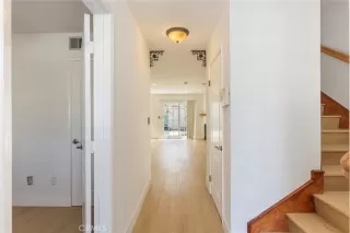 Photo #4: SB26082283 Listing 