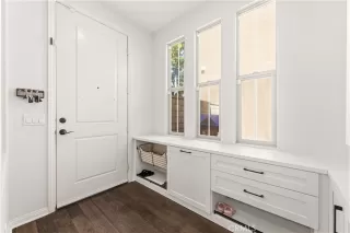 Photo #6: SB26082887 Listing 