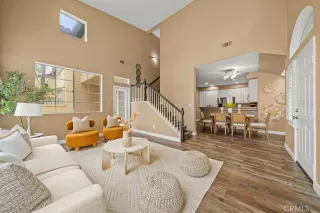 Photo #4: SB26106162 Listing 