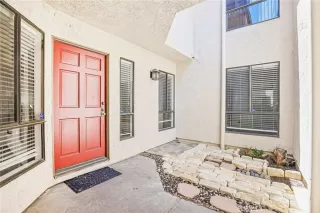 Photo #3: SB26121819 Listing