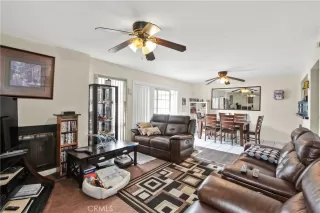 Photo #3: SB26127152 Listing