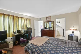 Photo #6: SB26127152 Listing