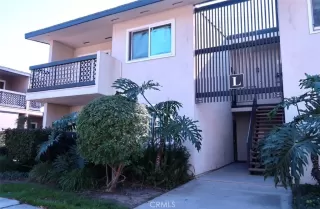 Browse active condo listings in ROSSMOOR PARK