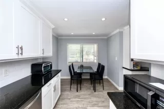 Photo #3: SB26128171 Listing