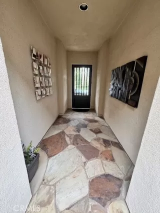 Photo #2: SB26144666 Listing