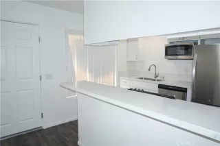 Photo #4: SR22180590 Listing 