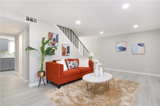 Photo #6: SR23035712 Listing 