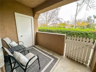 Photo #5: SR23045618 Listing