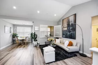 Photo #4: SR23068792 Listing 