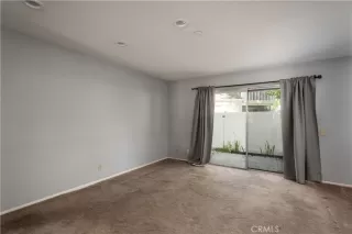 Photo #6: SR23084553 Listing