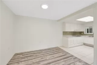 Photo #6: SR23100934 Listing